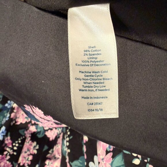 Talbots by RSVP,  black, floral with pockets and pleats. Size 12 - Picture 6 of 6